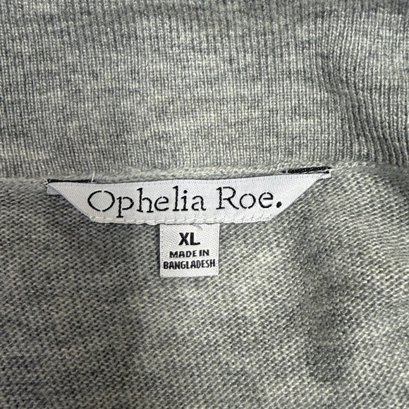 Gray Collared Sweater - Picture 3 of 4